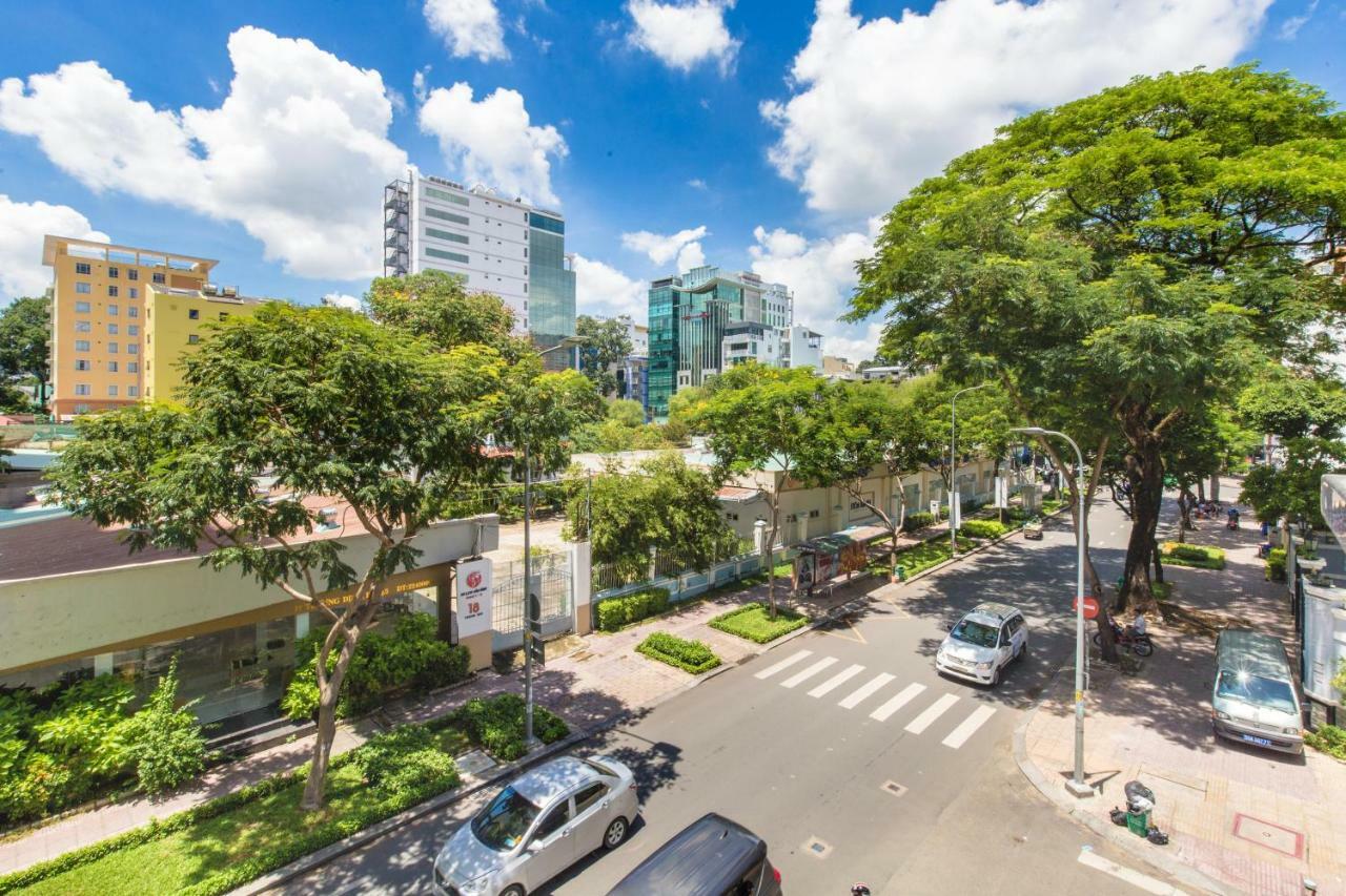 Cozrum Homes Truong Dinh Хошимин Экстерьер фото