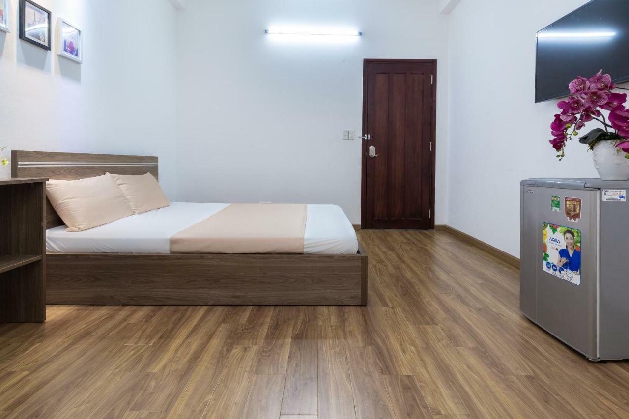 Cozrum Homes Truong Dinh Хошимин Экстерьер фото