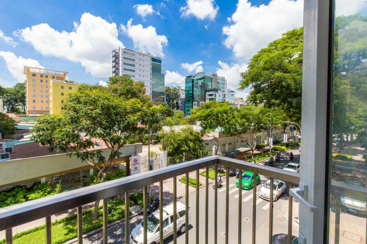 Cozrum Homes Truong Dinh Хошимин Экстерьер фото