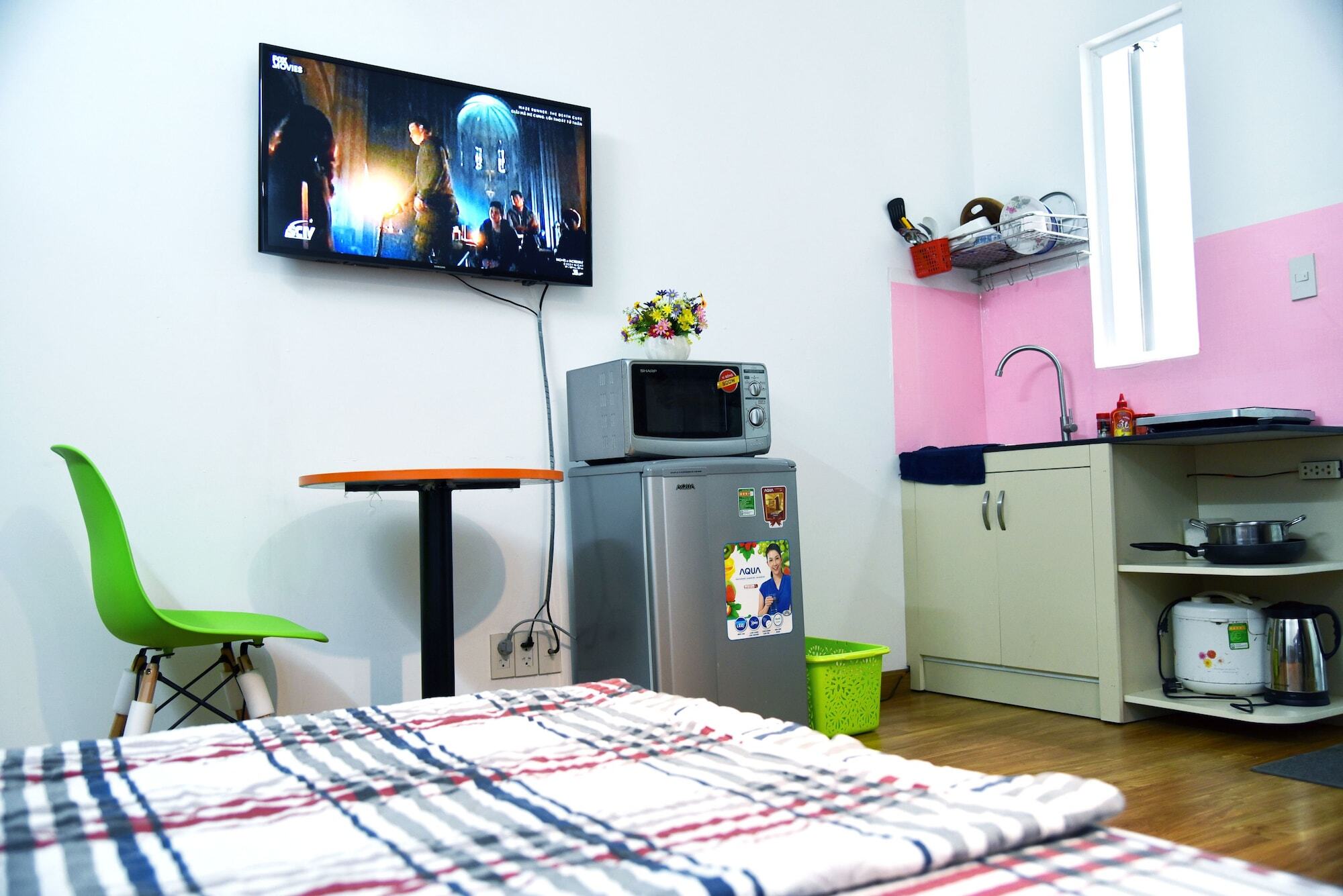 Cozrum Homes Truong Dinh Хошимин Экстерьер фото