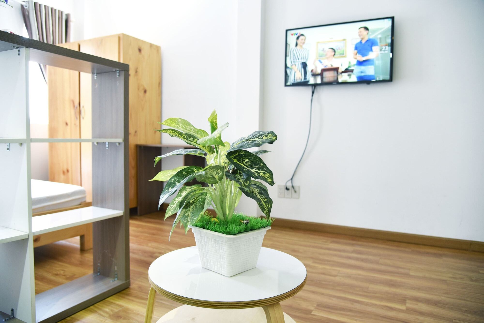 Cozrum Homes Truong Dinh Хошимин Экстерьер фото